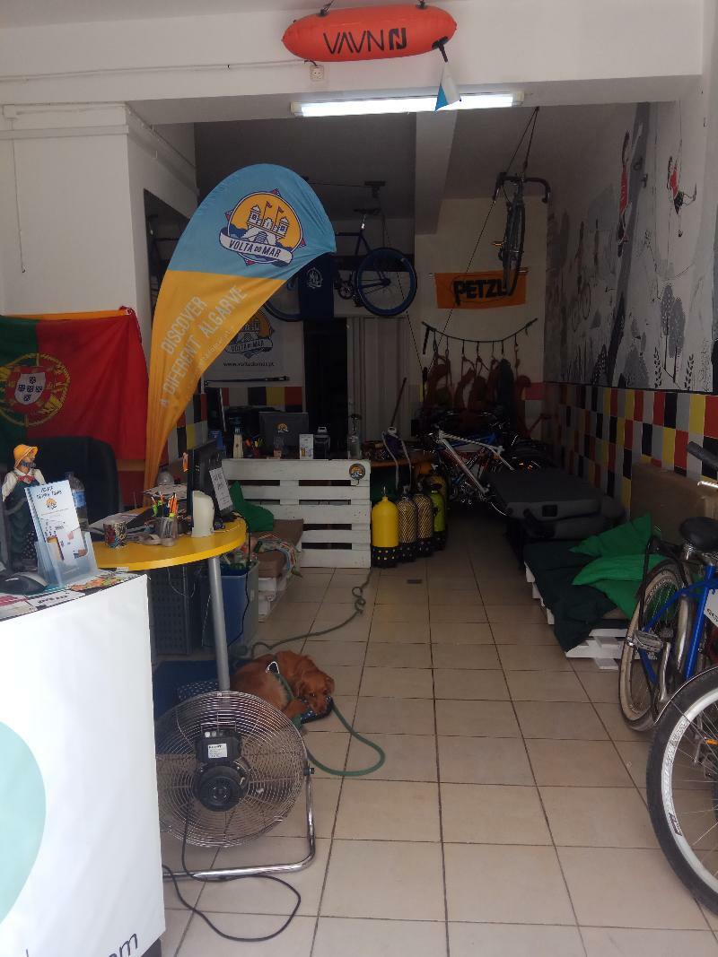 Racing Mackerel Hostel Lagos Ngoại thất bức ảnh